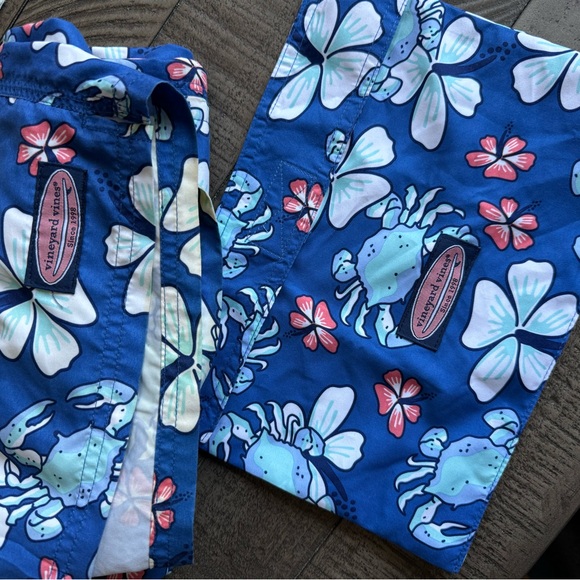 Vineyard Vines Swim trunks - Picture 4 of 6